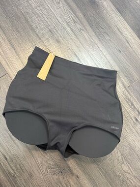 Skims | Butt Enhancing Brief